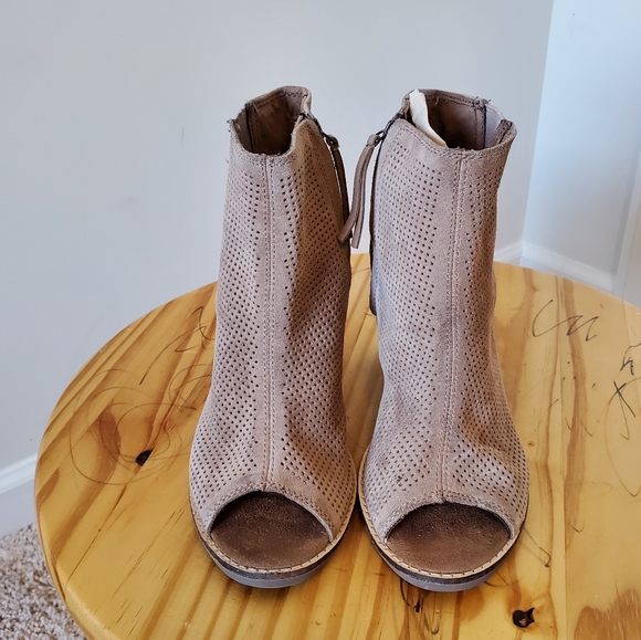TOMS Ankle boots Size 8 - Picture 3 of 8
